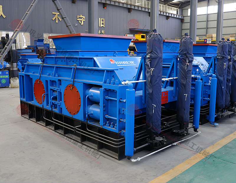 加工河卵石用什么破碎機，小型對輥制砂機報價是多少？