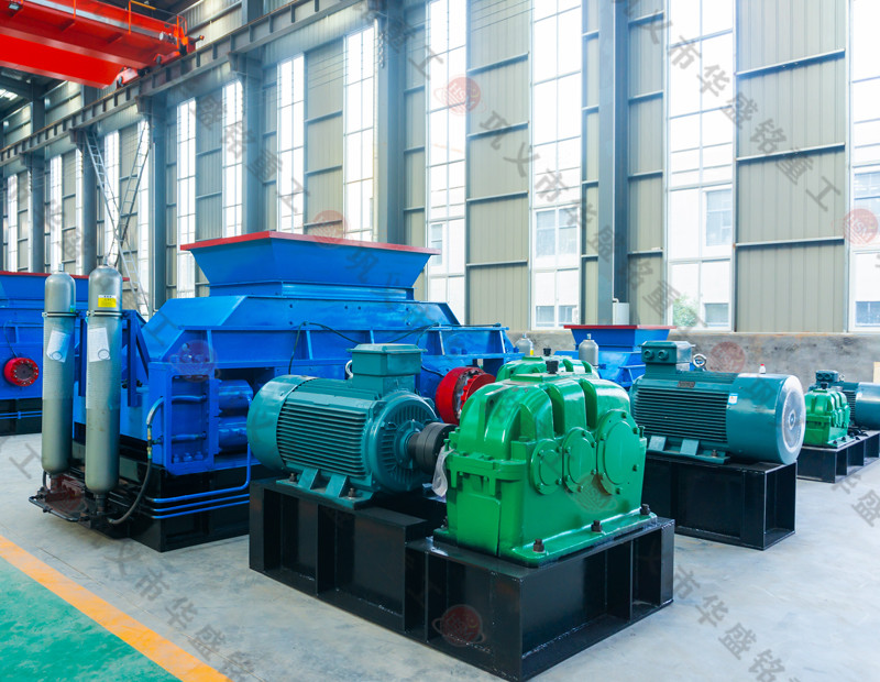 可將河卵石打成沙子的設(shè)備有哪些？對輥制砂機(jī)好用嗎？