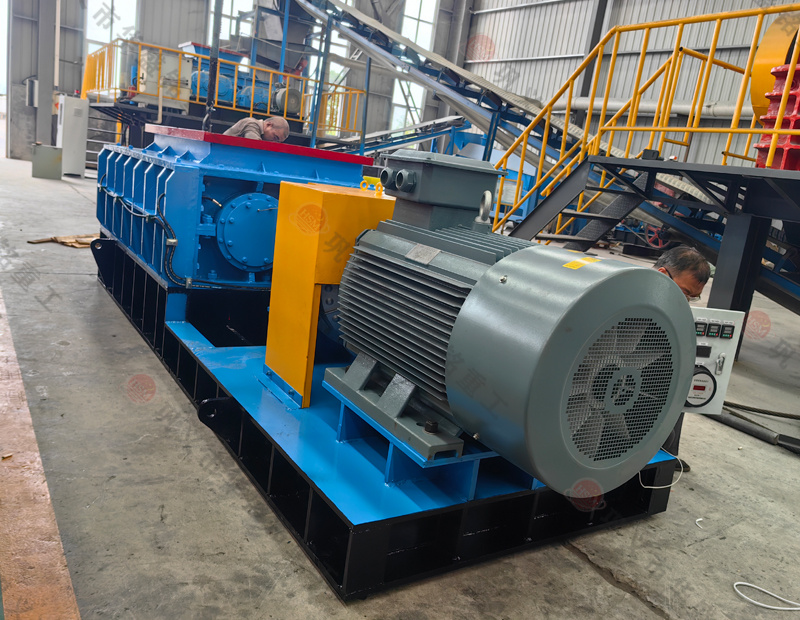 處理鋼渣設(shè)備價(jià)格多少？推薦成砂率高的強(qiáng)力分級(jí)破碎機(jī)