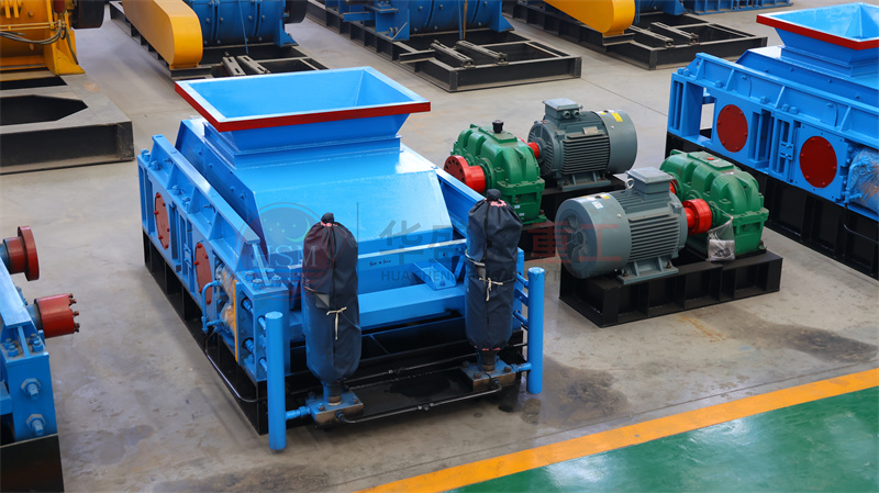 河南液壓對輥制砂機優(yōu)勢多多，廠家如何選擇？