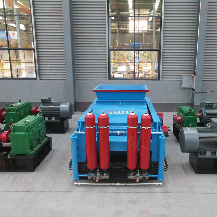 時(shí)產(chǎn)80噸對(duì)輥制砂機(jī)哪個(gè)廠家靠譜？多少錢(qián)一臺(tái)？